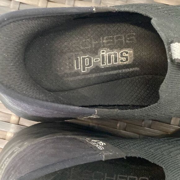 Sketchers sneakers, men’s size 9.5 - Picture 6 of 8
